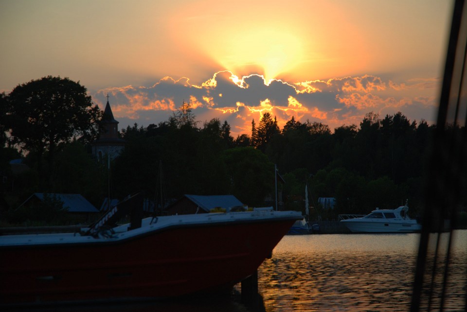 Auringonlasku Norrbyssä.