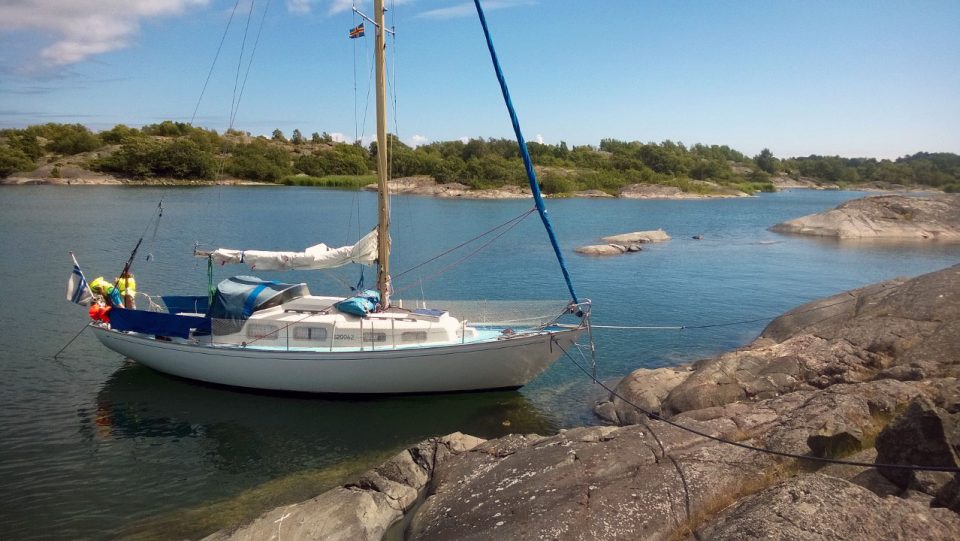 Otterklobben. Luonnonsatama Sottungan lounaispuolella.